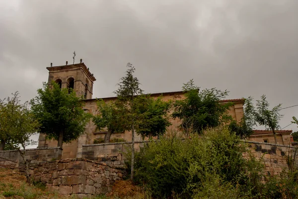 Bustillo 'daki San Martin Romanesk Kilisesi — Stok fotoğraf