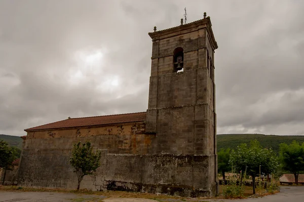 Romanesque church of San Martin in Bustillo — стоковое фото