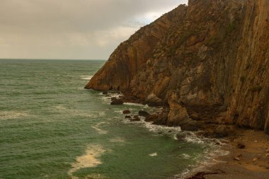Playa del Silencio 'nun Asturian sahilindeki manzarası.