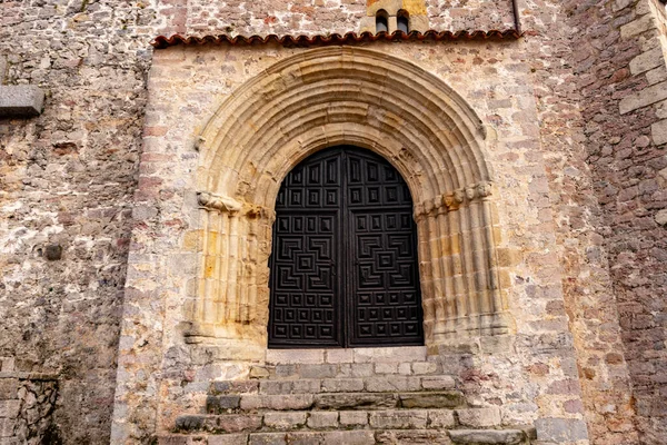 レーンのサンタ・マリア・デル・コンケイウのローマ教会への入り口ドア. — ストック写真