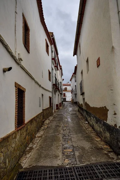 Narrow street of a small rural town - Aldeire, Granada. — Fotografia de Stock