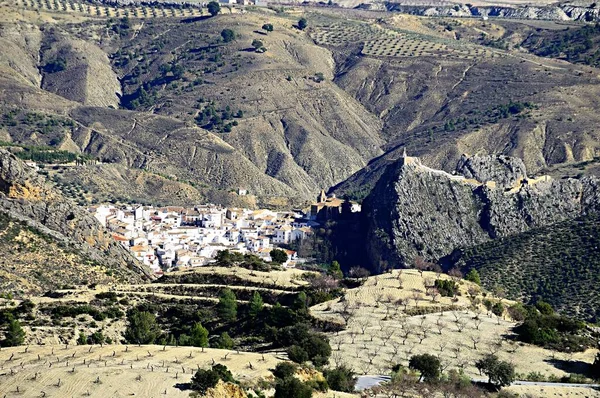 Villa de Castril de la Pena, Granada 'nın panoramik manzarası. — Stok fotoğraf
