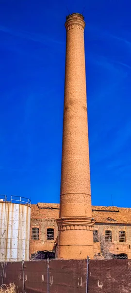 Industrial brick chimney of Benalua de Guadix, Granada. — 图库照片