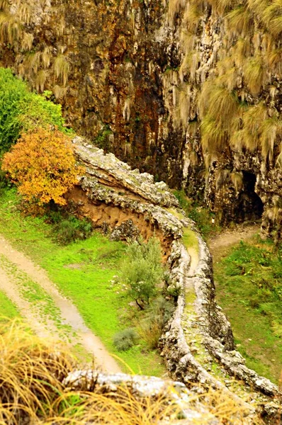 Toril natural aqueduct in Villanueva de las Torres, Granada. — Foto de Stock