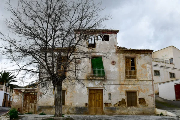 Abandoned and ruined house of fear, Granada — Stockfoto