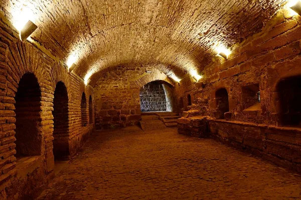 Jaen 'de anıtsal Sabiote Şatosu