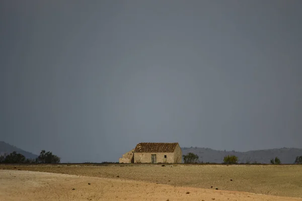 Сільський дім у сільській місцевості Геопарка в Гранаді. — стокове фото