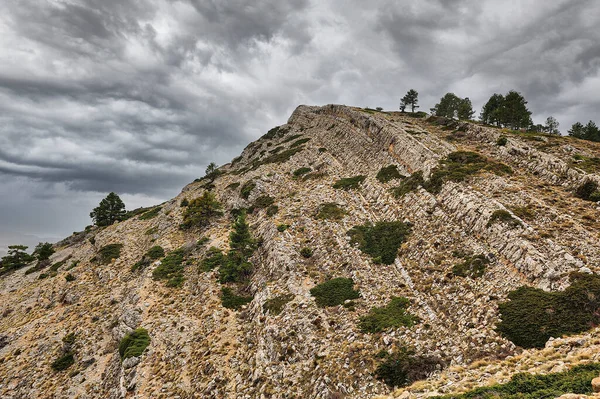 Bergrücken und Klippen des Badland de los Coloraos im Geopark von Granada — Stockfoto