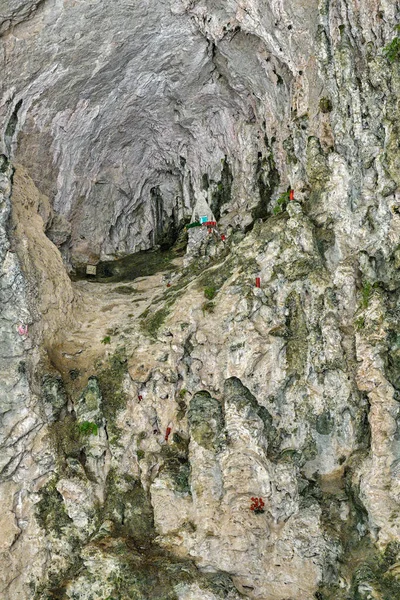 Jeskyně Panny Marie Tiscar v Cueva del Agua. — Stock fotografie