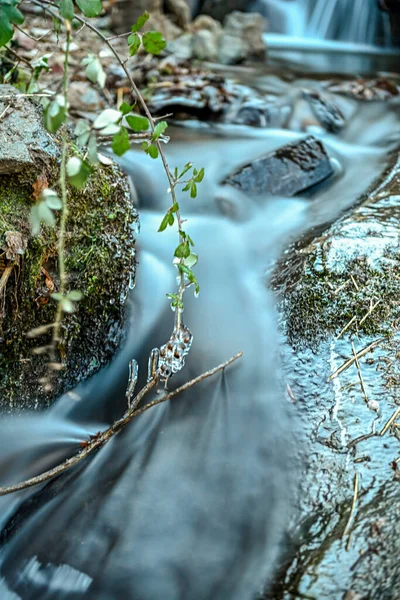 Pequena cachoeira no riacho Camarate, Granada. — Fotografia de Stock