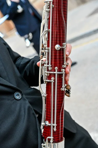 Fagotten är ett träblåsinstrument med dubbla rörblad. — Stockfoto