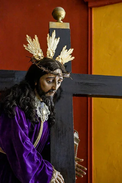 Captive statue of the Nazarene carrying the cross — Foto Stock