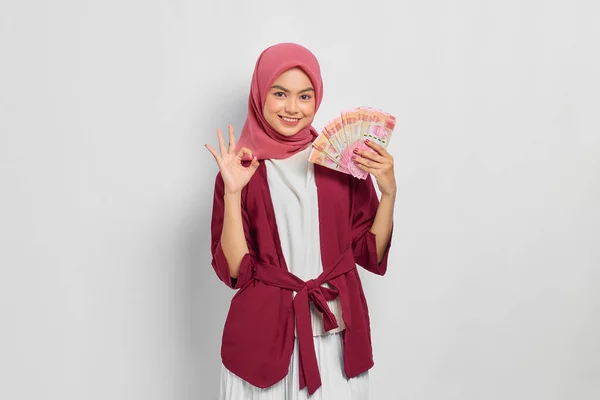 Cheerful Beautiful Asian Woman Casual Shirt Hijab Holding Indonesian Rupiah — Stock Photo, Image