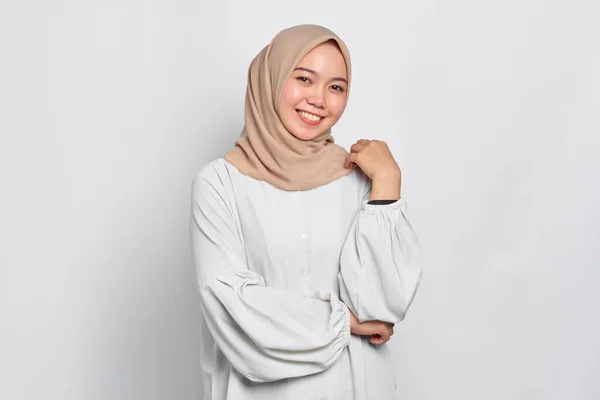 Smiling Young Asian Muslim Woman Feels Confident Joyful Isolated White — Stock Photo, Image