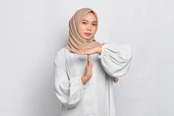 Serious Young Asian Muslim Woman Showing Time Out Gesture Hands — Stock Photo, Image