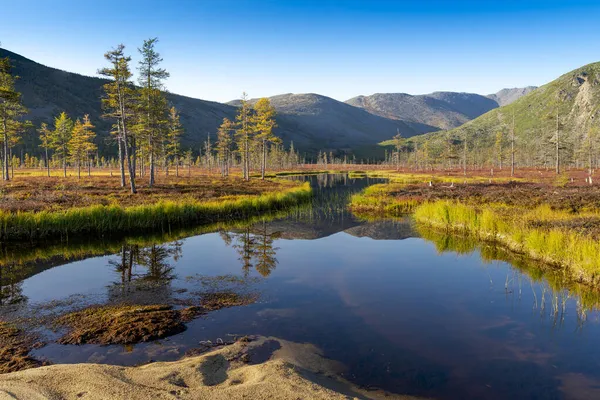 Lake Backdrop Big Anngachak Mountain Range — Stock Photo, Image