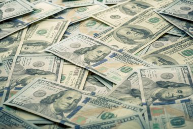 100 Doları çok yakın çekim arka plan faturaları