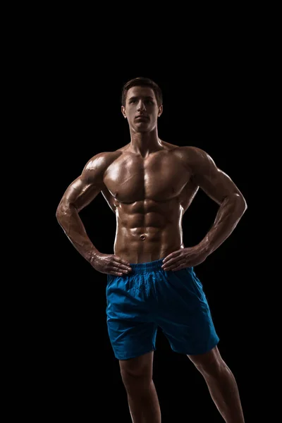 Muscular Ajuste Jovem Fisiculturista Fitness Modelo Masculino Posando Sobre Fundo — Fotografia de Stock