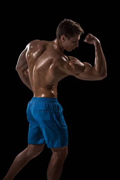 Ισχυρός Αθλητικός Άνθρωπος Fitness Μοντέλο Ποζάροντας Τους Μυς Της Πλάτης — Φωτογραφία Αρχείου