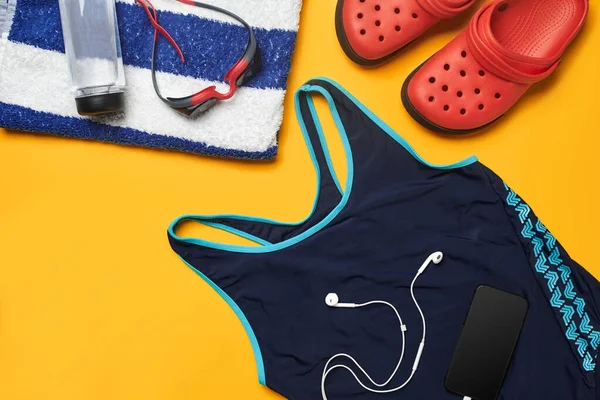 Top View Pool Accessories Blue Swimwear Swimming Goggles Striped Towel — Stockfoto