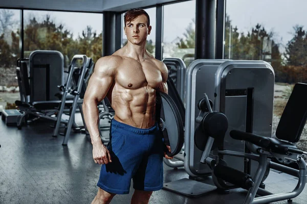 Handsome Man Big Muscles Posing Camera Gym Muscular Man Blue — 스톡 사진