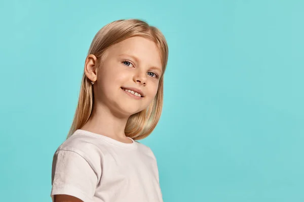 Close Studio Shot Beautiful Blonde Little Lady Long Hair White — Stockfoto