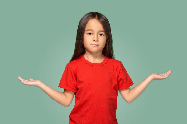Surprised Child Girl Spread Arms Isolated Green Background — ストック写真