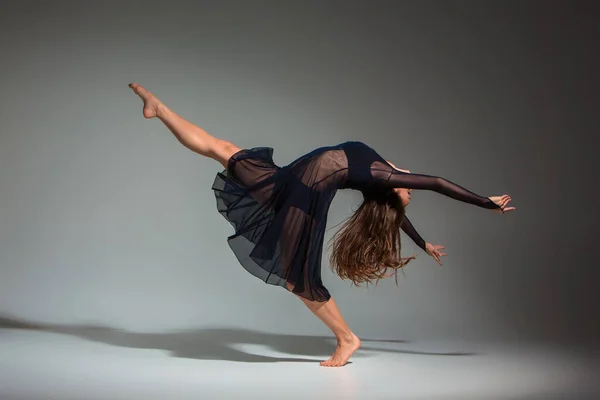 Young Beautiful Dancer Black Dress Posing Dark Gray Studio Background — Photo