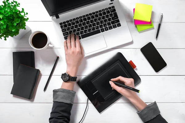 Overhead View Businesswoman Working Computer Office Place Your Text Ideal — Stock Photo, Image