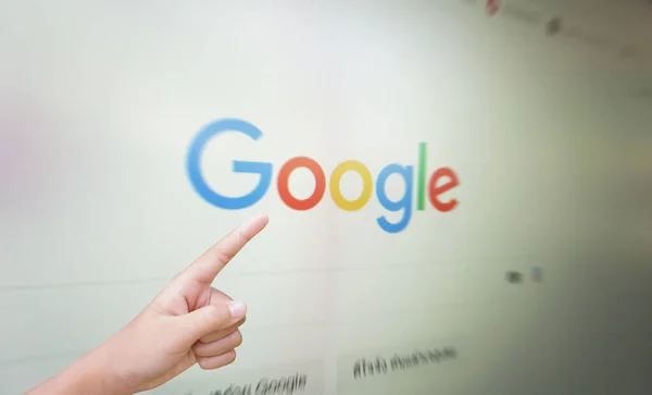 Tak Tayland, 2 Ocak 2022, Google arama motoru modern iletişim teknolojisi çağında internet dünyasında en popüler arama motorudur..