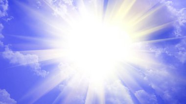 Arka planda parlak altın güneş ışığı olan, doğal beyaz bulutlu mavi gökyüzü.