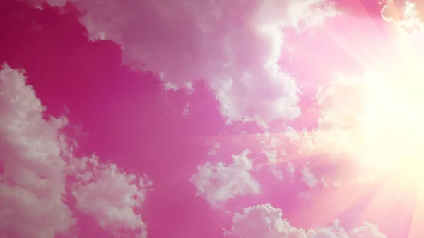 Рожеве Небо Пастельне Небо Природними Білими Хмарами Яскравим Золотим Сонячним — стокове фото