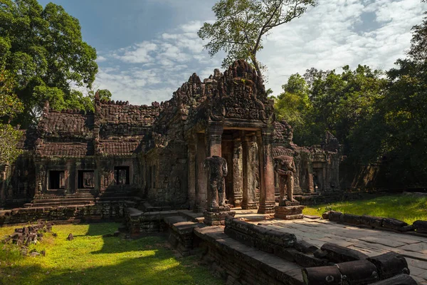 Angkor Wat Είναι Ένα Τεράστιο Συγκρότημα Ινδουιστικό Ναό Στην Καμπότζη — Φωτογραφία Αρχείου