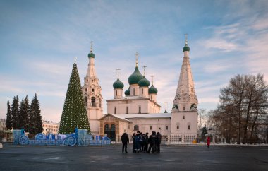 Yaroslavl, Rusya 'nın tarihi şehirlerinden biri olan Altın Halka' nın bir parçasıdır..