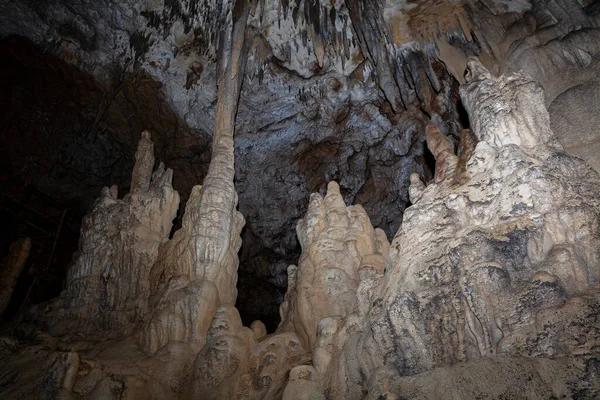 Estalactites Estalagmites Caverna Gentil Adygea — Fotografia de Stock