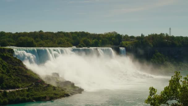 Heißer Sommertag an den Niagarafällen — Stockvideo