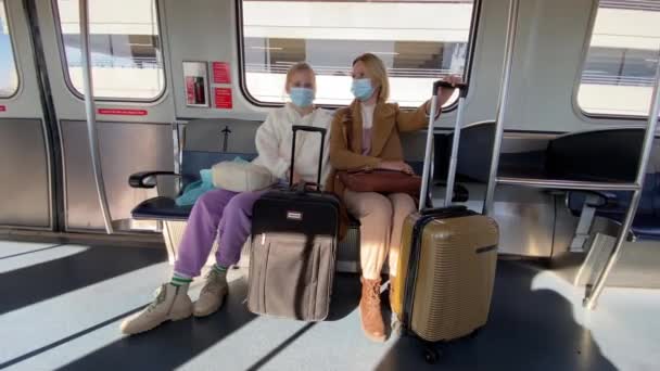 Mom Daughter Traveling Carriage Airport Luggage Next Them Protective Masks — Stok video
