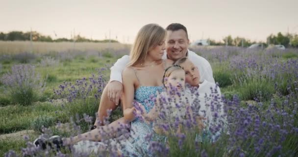 Portrait Young Family Lavender Field — Vídeo de stock