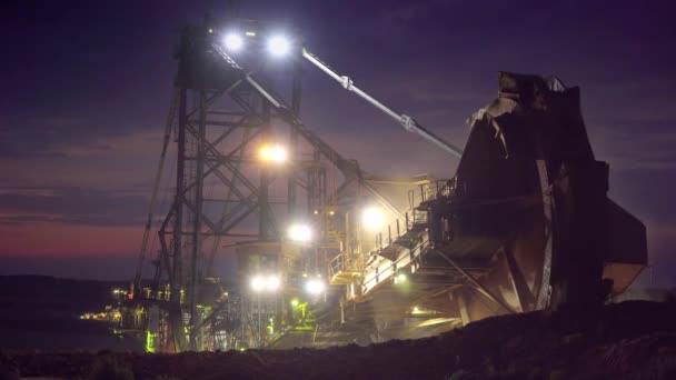 Rueda Paleta Minería Carbón Gigante Noche — Vídeos de Stock