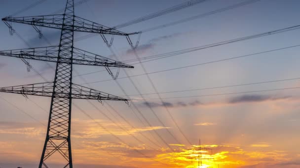 Línea Energía Timelapse Con Hermosa Puesta Del Sol — Vídeo de stock