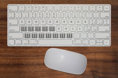 İnternet konferans çağrısı kavramını ifade eden hayali klavye