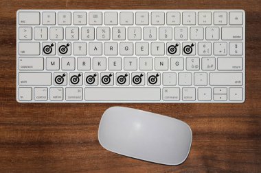 Hedef Pazarlama kavramını ifade eden hayali klavye