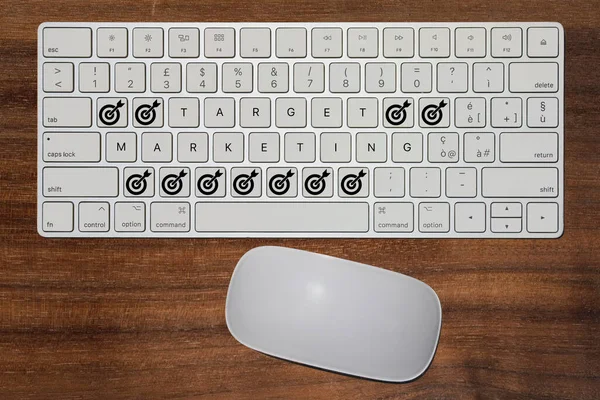 Hedef Pazarlama kavramını ifade eden hayali klavye