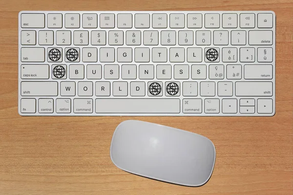 Dijital İş Dünyası kavramını ifade eden hayali klavye