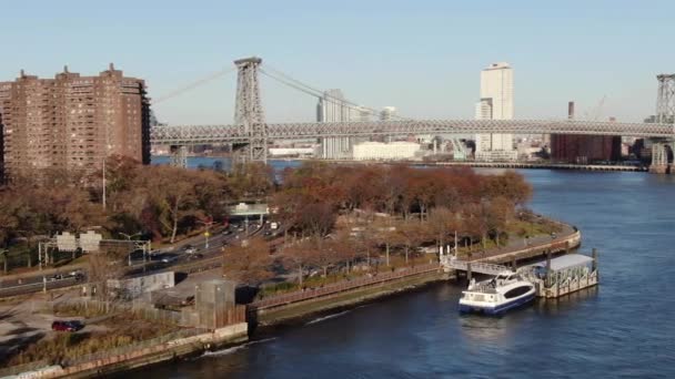 ウィリアムズバーグ橋からブルックリンへ — ストック動画