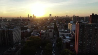 Aşağı Doğu Yakası Güneşi Doğar