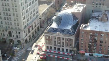 Mart 2020 'de Coronavirus salgını sırasında New York, Union Meydanı yakınlarındaki hava sahasında.