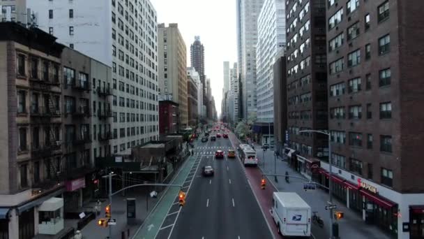 Park Avenue Midtown Aerial Pandemic Lockdown — стоковое видео