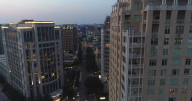 Dallas Havaalanı, Teksas Gece Yarısı