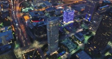 Dallas Havaalanı, Teksas Gece Yarısı